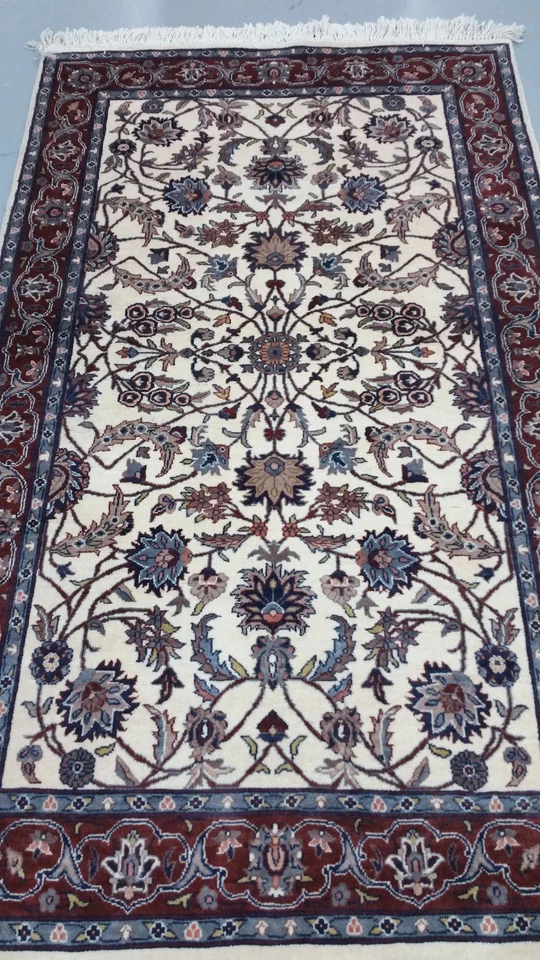 3' X 5' Oriental Rug Hand Knotted fine beautiful design ivory Colors - Image 3 of 4