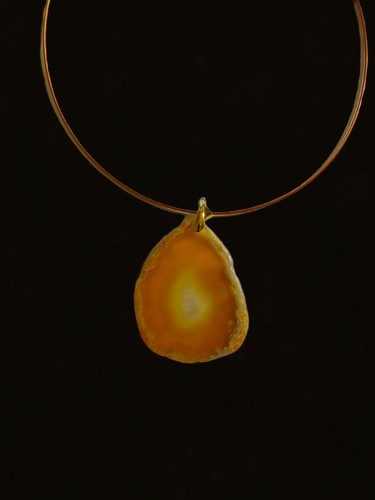 Yellow agate pendant necklace - Picture 8 of 9