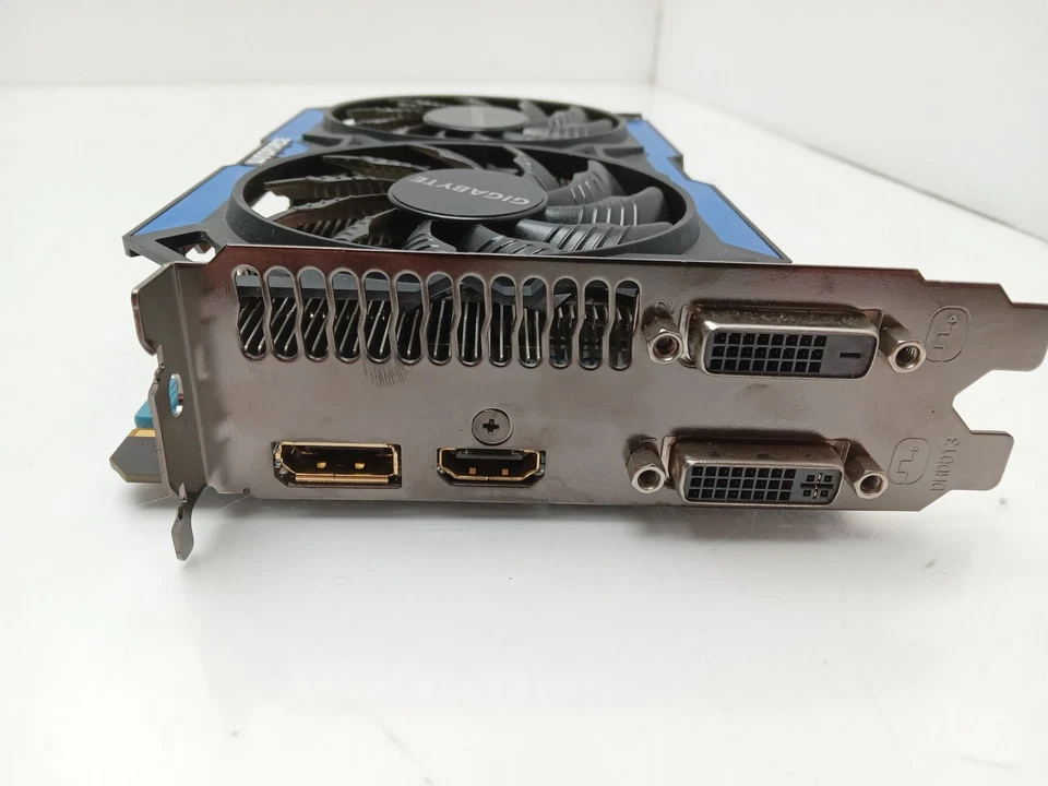 Gigabyte Nvidia GTX 960 4GB DDR5 Video Graphics Card GV-N960OC-4GD - Image 2 of 4