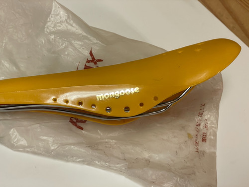 1980 Mongoose Stamped Kashimax MX Seat Yellow w OG Bag NOS Motomag Supergoose