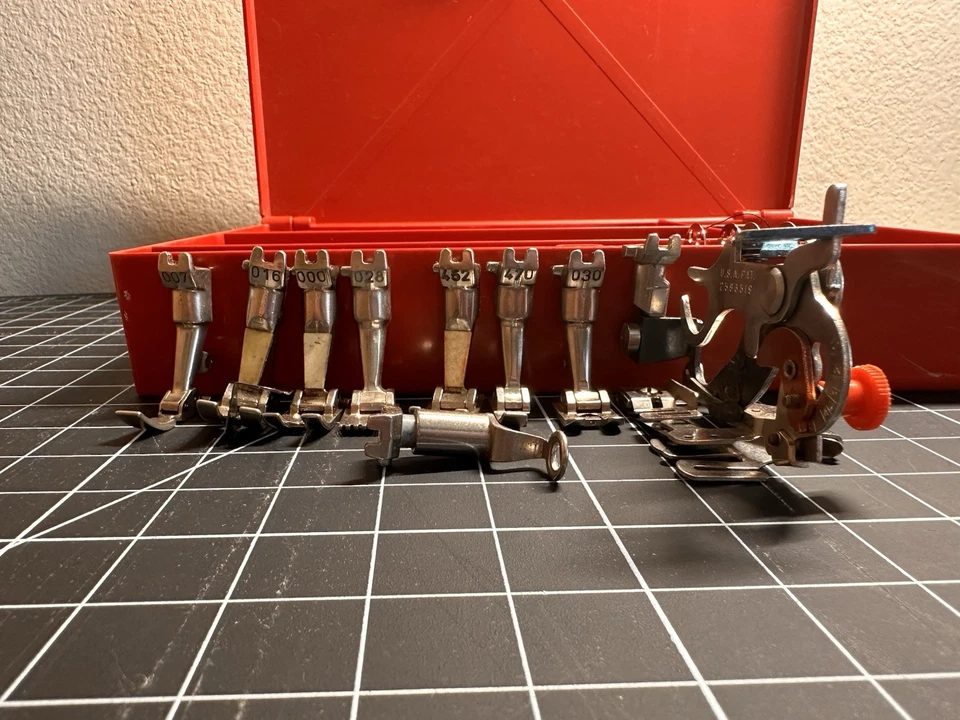 Caja de accesorios Bernina prensatelas pie accesorio estuche con pies + accesorio botón Foto 3 de 4