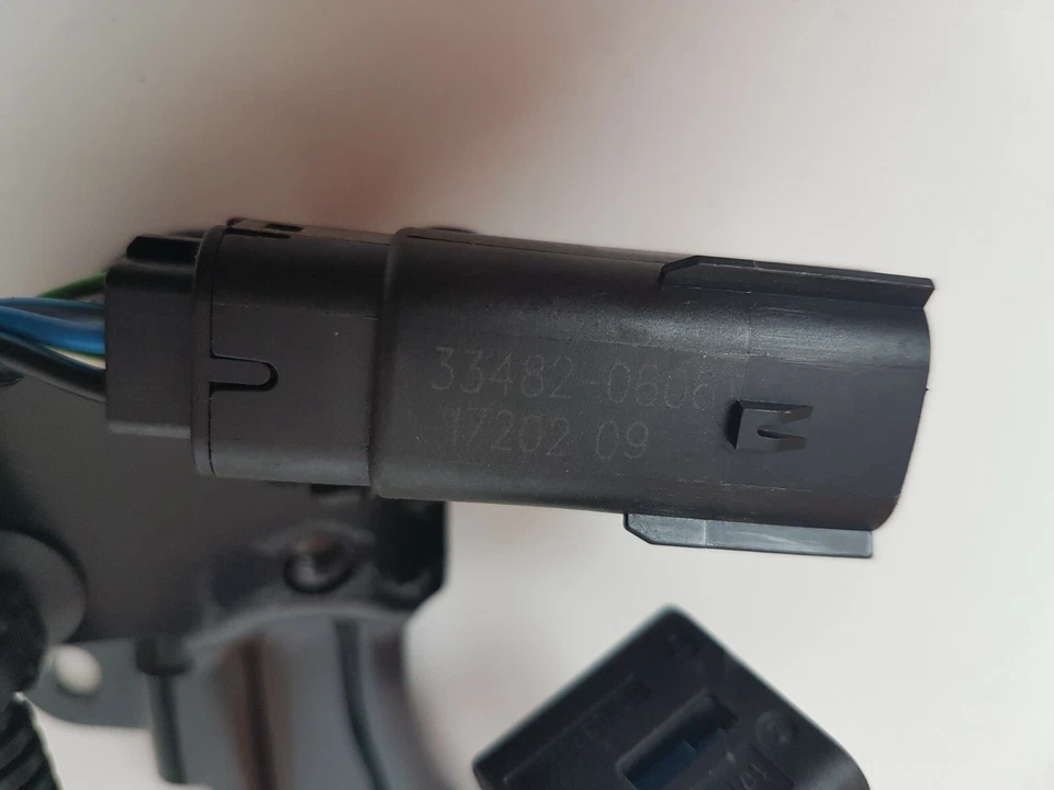 Arnés bujía incandescente Volvo S-60 2017 2.0 D4204T14 OEM 334820606 / 31336896 Foto 3 de 4