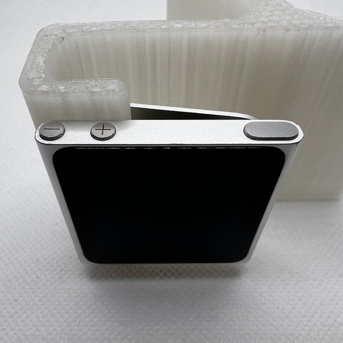 Apple iPod Nano 6th Gen Silver 8GB MC525LL FM Radio Music Fitness Podcasts - Picture 2 of 7