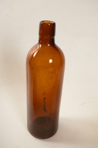 Duffy Malt Whiskey Bottle (R3R-44) Amber Liquor Bottle (JSF6) Company 1886 Base - Picture 3 of 10