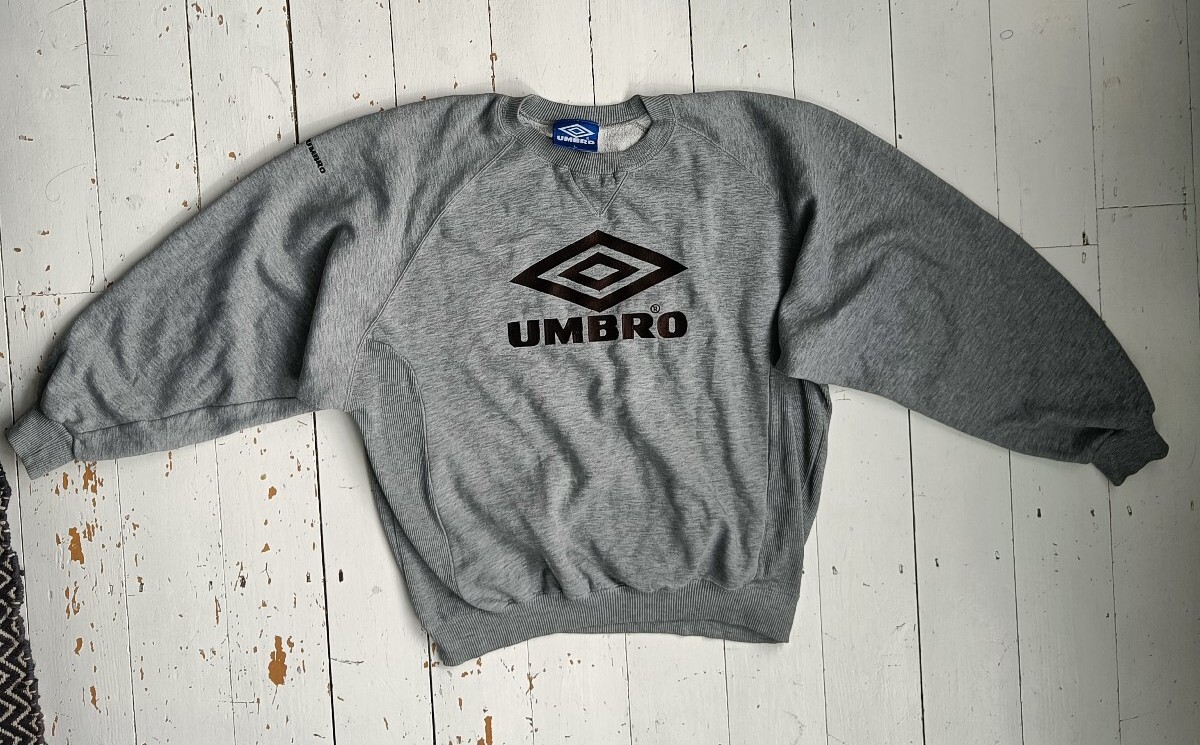 トップス 90's UMBRO PRO TRAINING Sweat GRAY Vintage Umbro Pro Training Grey Jumper Sweatshirt Size Large