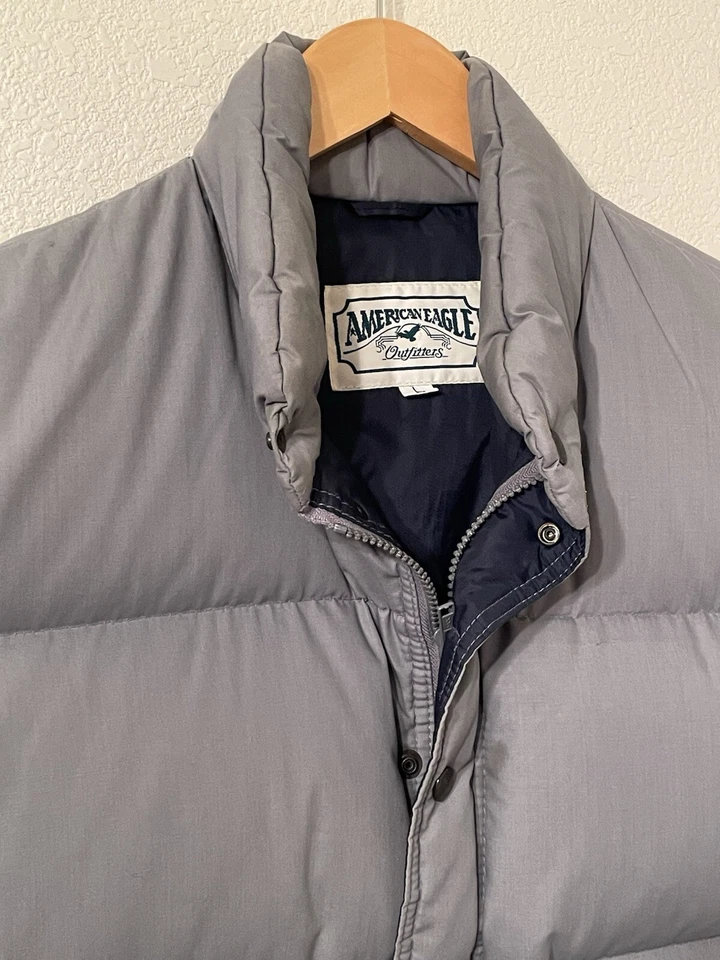 Chaleco acolchado de plumón American Eagle para hombre grande/XL al aire libre broches de presión y bolsillos con cremallera  Foto 3 de 4