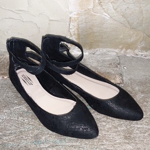 seychelles ankle strap flats