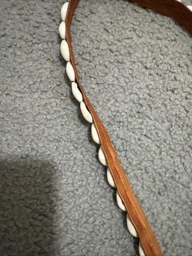 Cinturón de concha de cowrie tribal africano hecho a mano de colección raro - Imagen 6 de 8