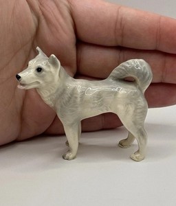 Retired Hagen Renaker Gray Sled Dog Miniature Husky Figurine Trinket Decor ****