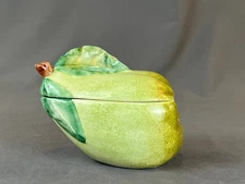 Vietri Italy Ceramic PEAR 5 ½” Covered Bowl Box Dish: MINT