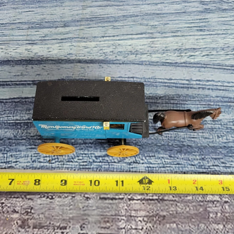 Vintage Ertl Montgomery ward horse drawn die-cast coin bank no key - Image 2 of 4