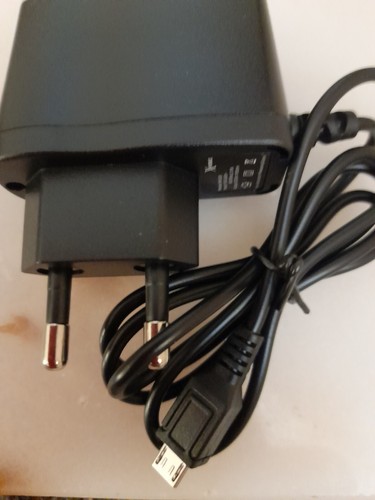 Genuine Nokia ACP-12E EU Mains Charger Big Pin 3.5mm 3310 6210 6310 7110 8310 - Picture 1 of 4