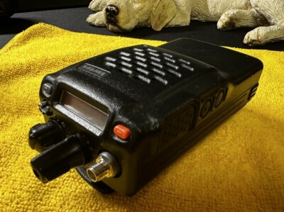 VERTEX VX-800U 16CH PORTABLE TWO-WAY RADIO