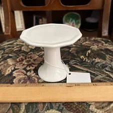 CUP CAKE STAND / pedestal / 3.54@ x 3.03 / nwot