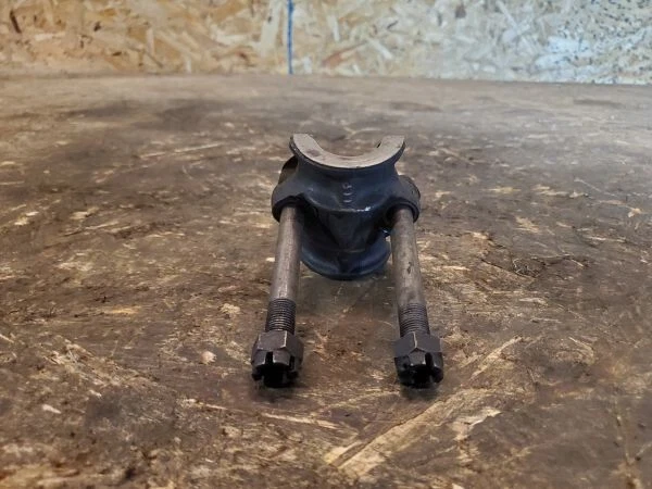 Tapa de cojinete del árbol de levas Ford modelo T 1916-1927 con pernos originales Foto 3 de 4