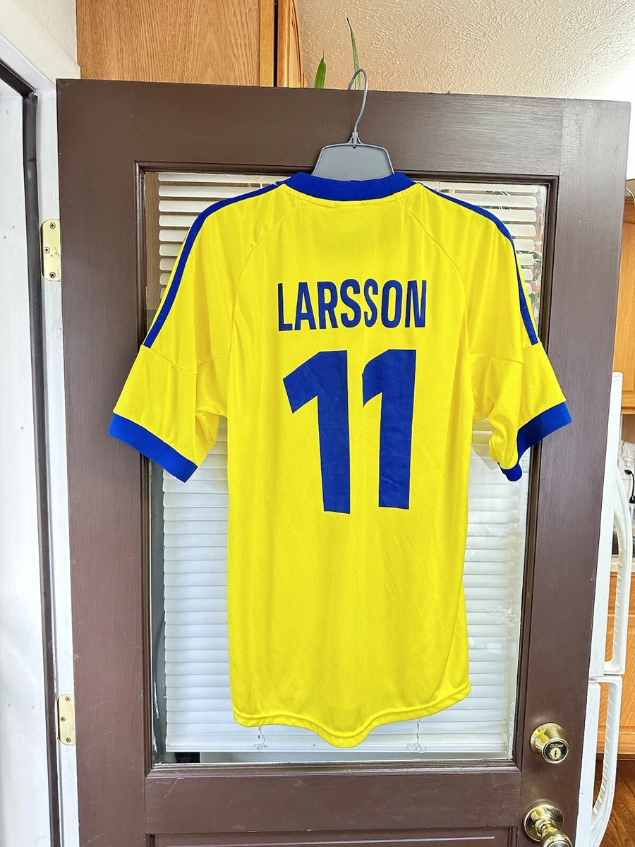 Henrik Larsson iconic Sweden kit