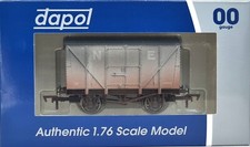 Dapol 4F-016-048 12T Banana Van Wagon 158621 NE Grey Livery - Factory Weathered