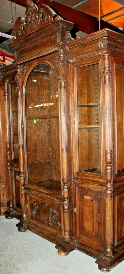 Antiguo gabinete estantería de nogal francés renacentista años 1800 Foto 3 de 4