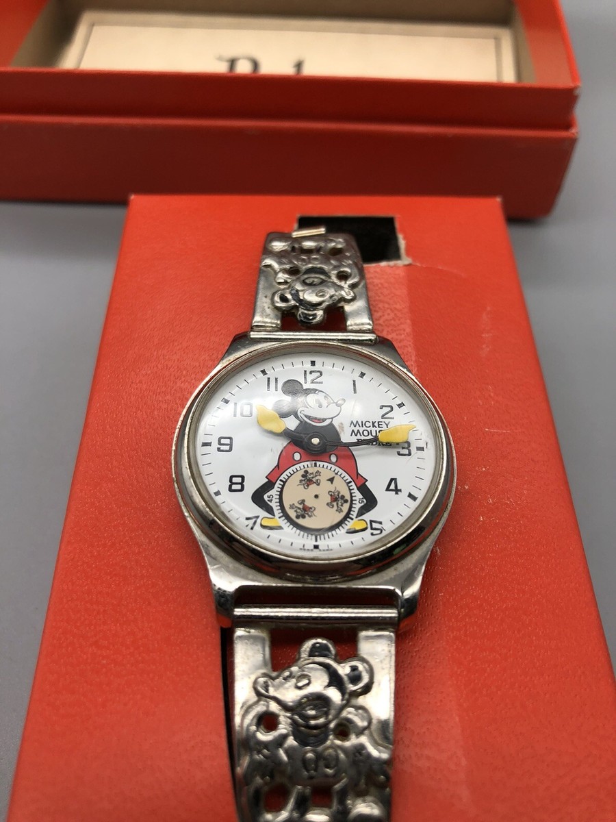 Disney Pedre Mickey Mouse Wrist Watch with Box and Disney Pedre Mickey Mouse Wrist Watch with Box and
