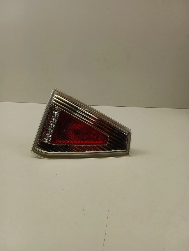 236-20026 Feu Arrière Gauche Intérieur SUBARU IMPREZA (G12) 2010 - Immagine 2 di 4