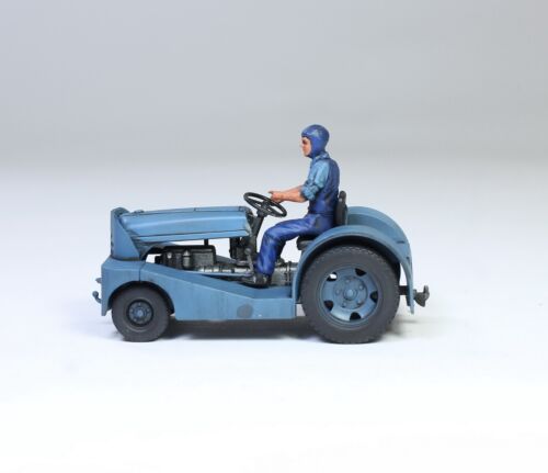 PreSale 1:48 ProBuilt model US Navy Motor Tug /w crew WW2 - Picture 3 of 9