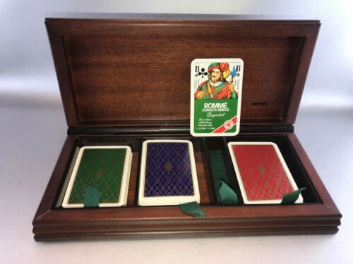 Antike & künstlerische Holzarbeiten (ab 1945) mit Schatulle