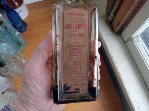 METZ'S COMPOUND FLAVORING OF VANILLA BEANS CHAMBERSBURG,PA 1890s BOTTLE 8 1/8" - Picture 6 of 7