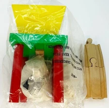 Brio Thomas compatible 7-piece wood train set - hopper and trucks NEW