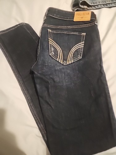 Lot of 3 -2 - Hollister Skinny Jeans and 1 - Levi Jean Shorts - Picture 2 of 12
