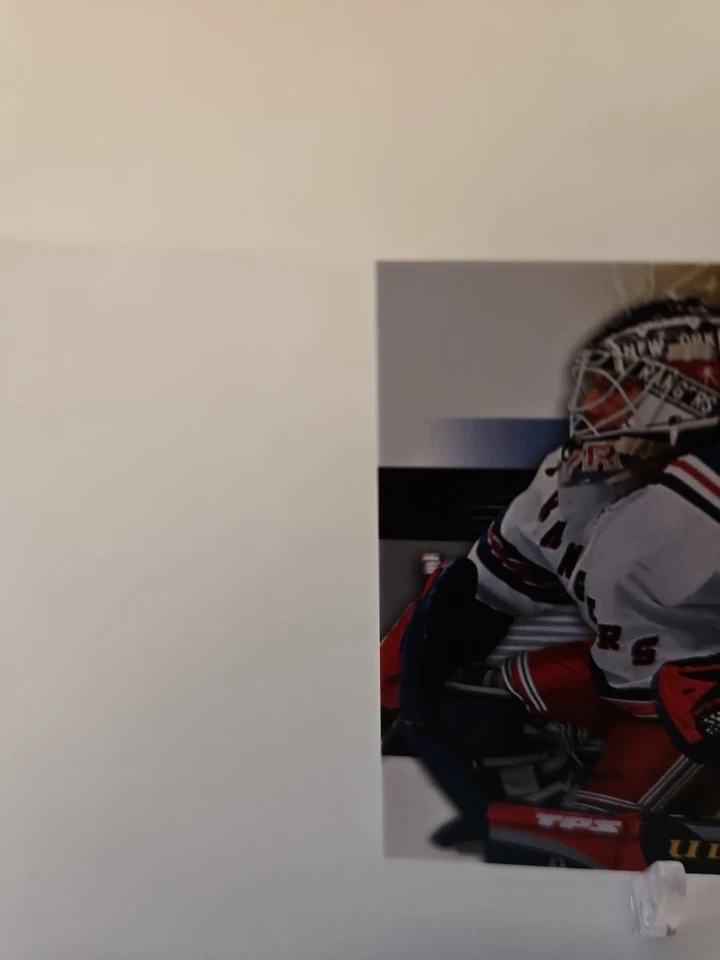 2005-06 Ultimate Henrik Lundqvist Signed AUTO New York Rangers GRADE WORTHY 🔥  - Image 3 of 4