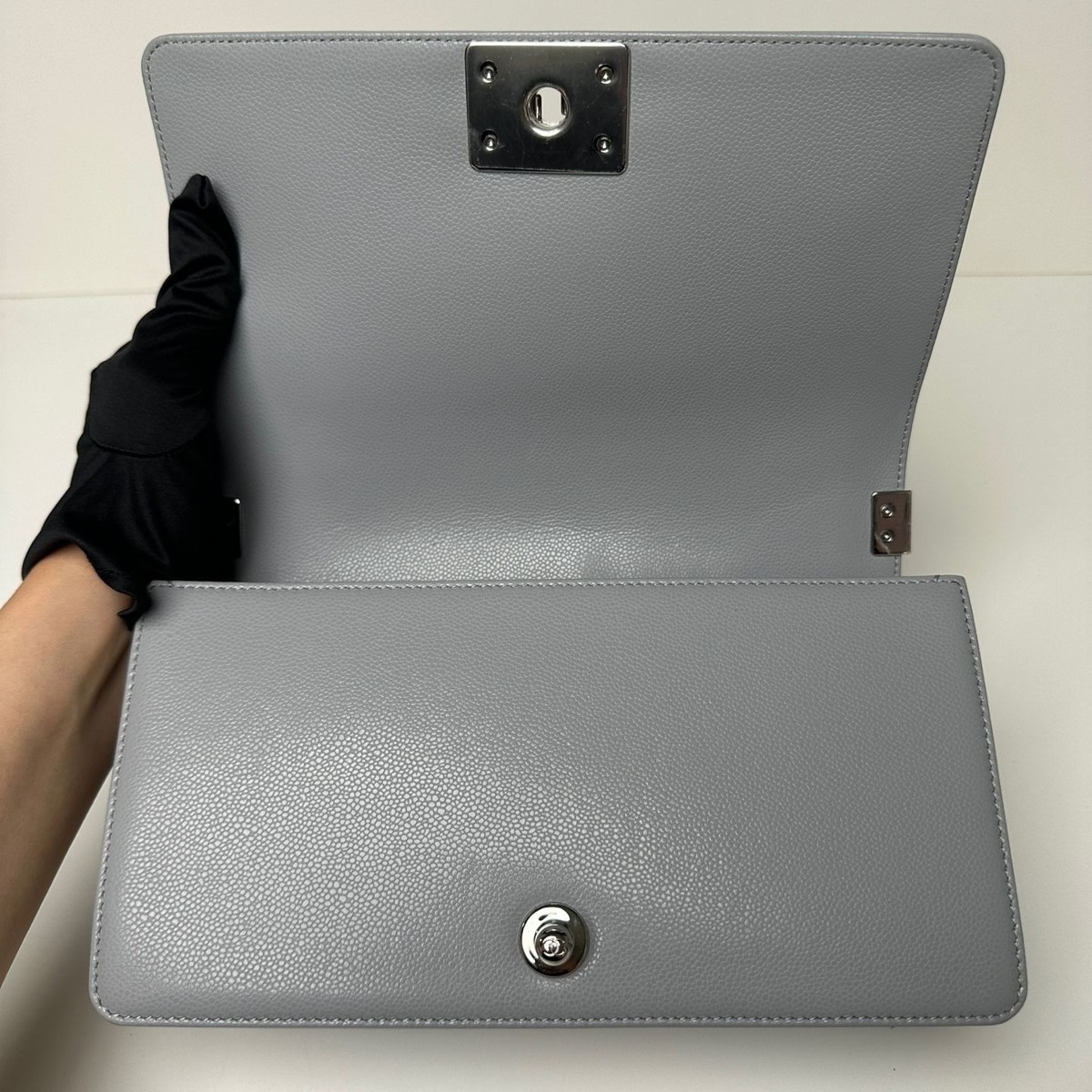 VINTAGE シャネル BOY CHANEL25cm グレー s-l1200.jpg