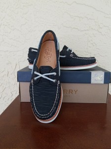 sperry black boat shoes