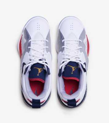 NEW NIKE AIR JORDAN ZOOM 92 WHITE ATHLETIC BASKETBALL SHOES 6Y