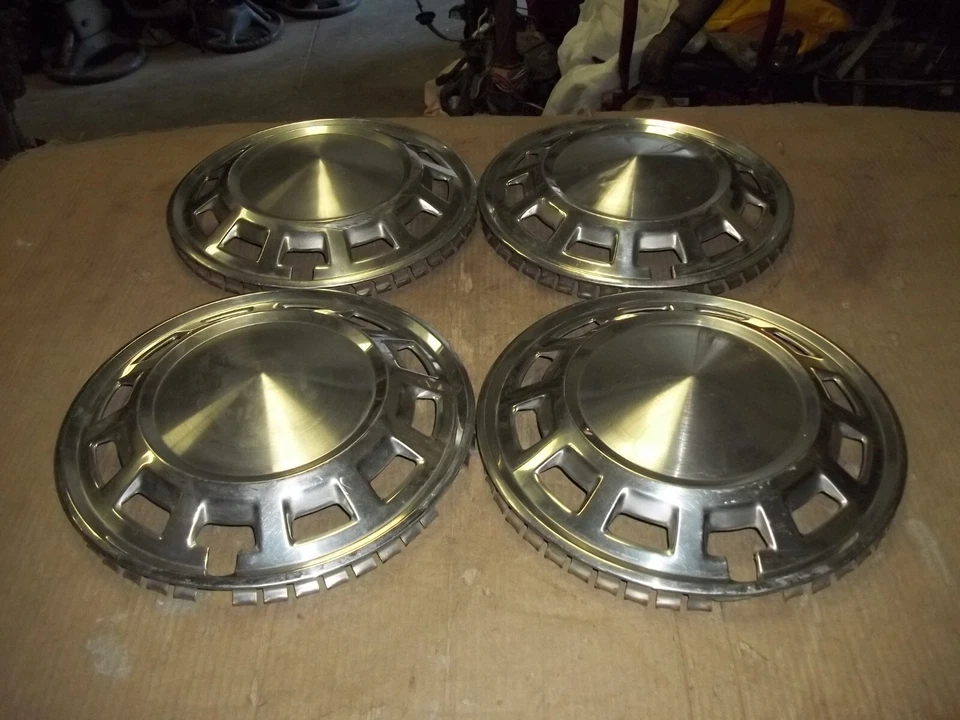 Tapacubos Tapacubos Tapacubos Llanta 1972 72 1973 73 13" OEM USADO CONJUNTO 4 Foto 2 de 4