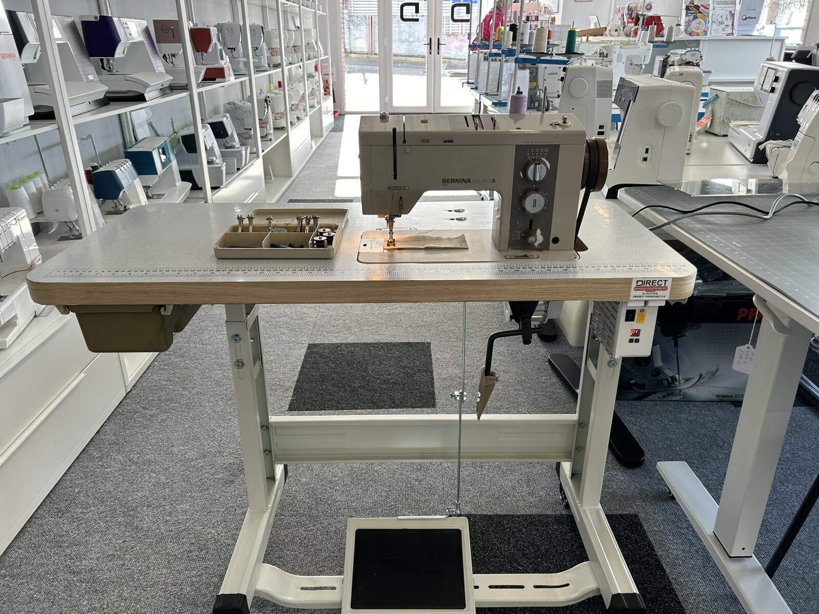 BERNINA 950 INDUSTRIAL ZIG ZAG SEWING MACHINE Swiss made eBay