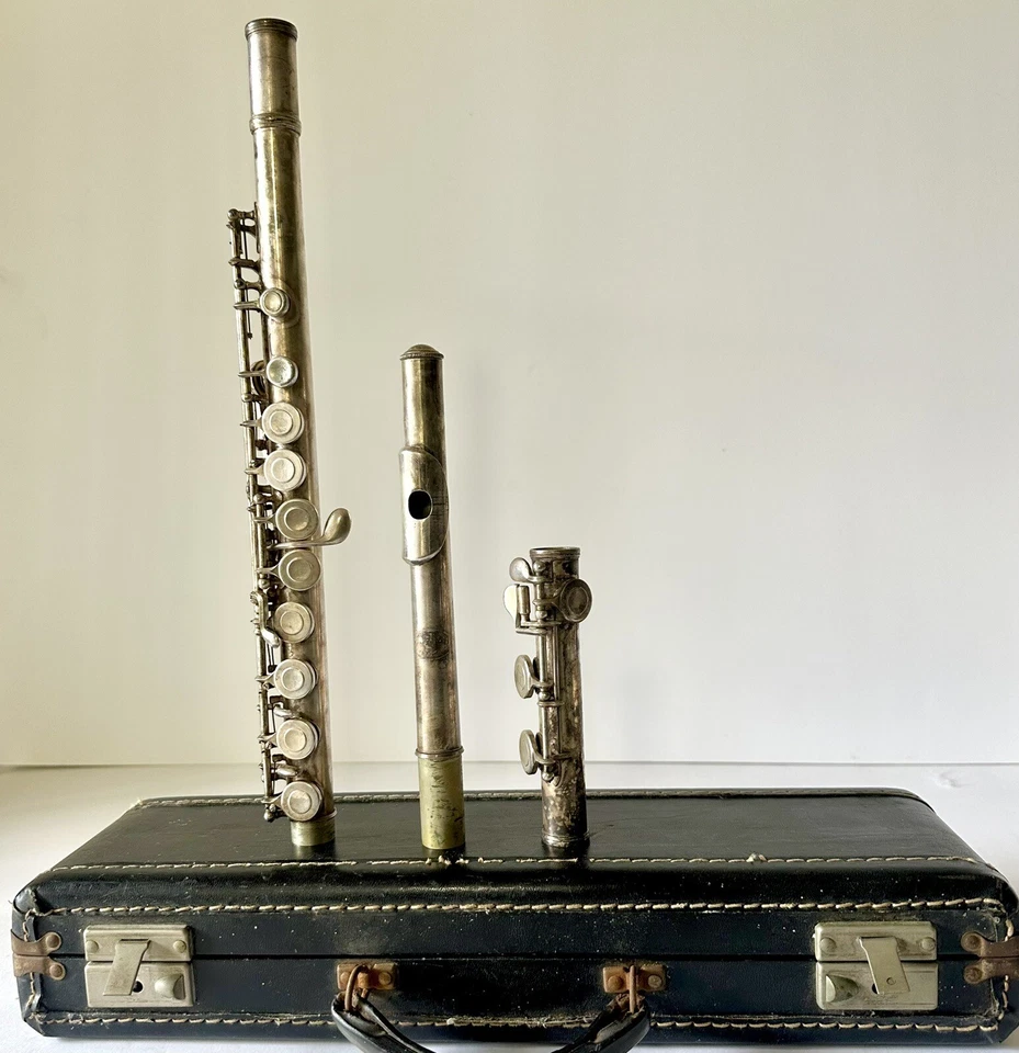 Flauta musical vintage Pierre Moure plateada con estuche y varilla de limpieza hecha en Francia Foto 2 de 4