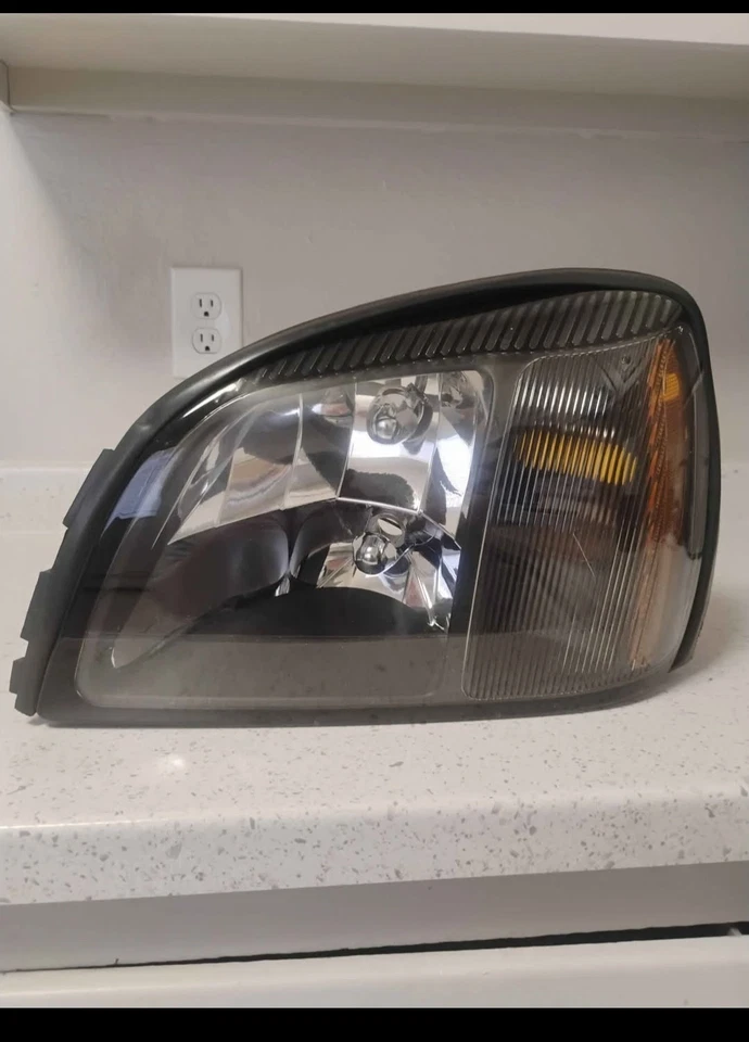 Faros de cristal negros xTune Cadillac Deville 2000-2005 HD-JH-CADDEV00-AM-BK Foto 3 de 4