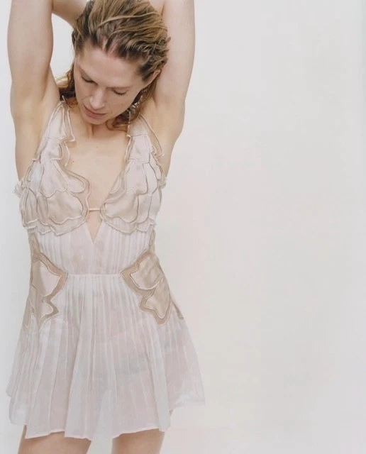 LOLI BAHIA D La Repubblica Magazine Italia March 2025 Iselin Steiro A3 New - Image 3 of 4