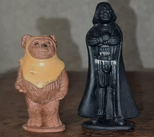  2 1983 Star Wars Return of the Jedi Erasers Darth Vader Wicket the Ewok