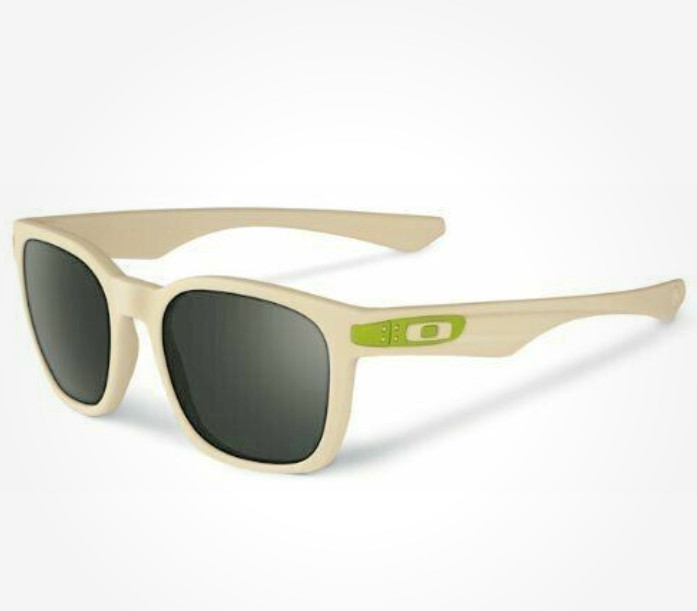 OAKLEY - Garage Rock sunglasses - OO9175-10 Matte Bone - Grey lens - CLEARANCE!