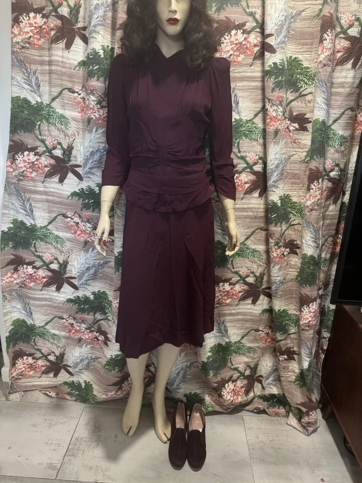 Vintage 1940s Plum Wartime Rayon Crepe Dress Sz Small - Image 2 of 4