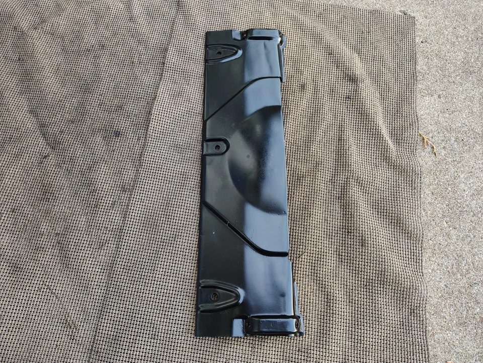 Buick Skylark GS 1966 1967 Special Sport Wagon aire acondicionado placa de cubierta superior del radiador Foto 2 de 4