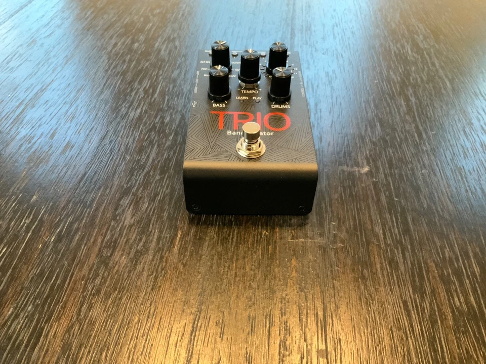 DigiTech TRIO Band Creator Guitar Pedal w/ Box, Power Supply, US/EU Adaptors. - Image 2 of 4