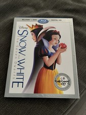 Snow White Walt Disney Signature Collection Bluray And DVD Very Good NO DIGITAL