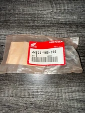 *1EA OEM HONDA FRONT AXLE DISTANCE COLLAR TRX250 TRX250R FL350 44620-VM0-000 KSF