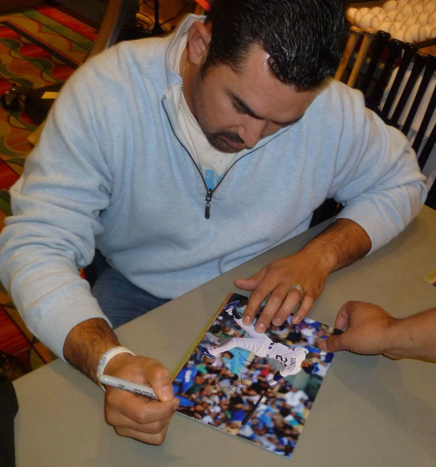 Фотография с автографом Адриана Гонсалеса «I Bleed Dodger Blue» 8x10 сертификат подлинности PSA/DNA 1-й выпуск LA AB HR - Изображение 3 из 4