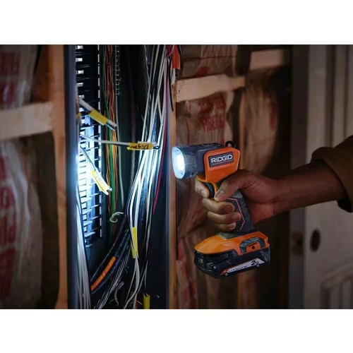 Ridgid R8695B - 18V Cordless LED Work Light 18 Volt (Tool Only) - Picture 4 of 5