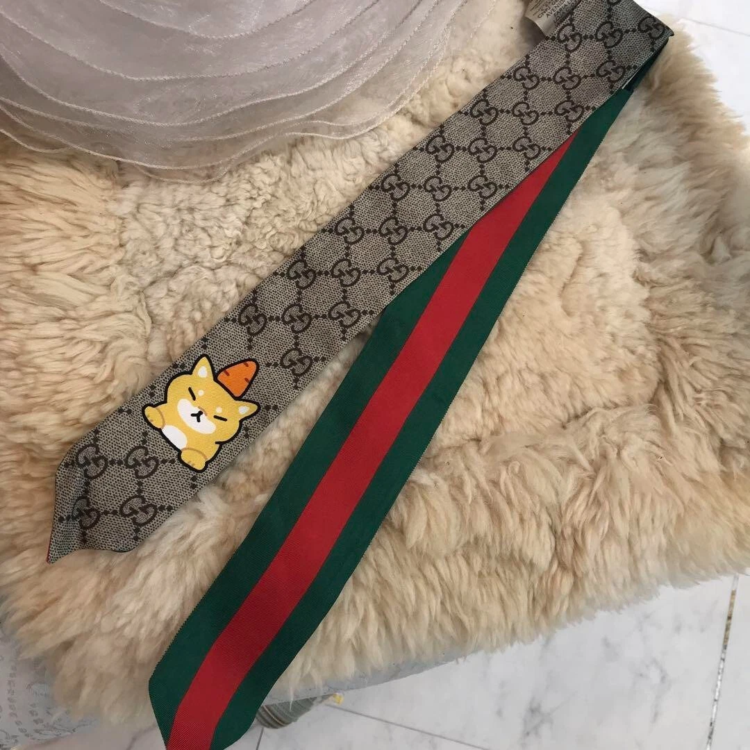 GUCCI 736269 Foulard animalier Kawaii marron environ 84 x 5 cm authentique femme