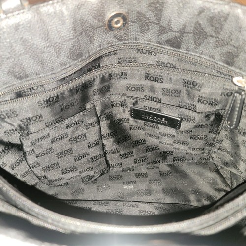 Michael Kors Tote Harper MK Signature Chain-Weave Accent Medium Bag - Picture 7 of 13