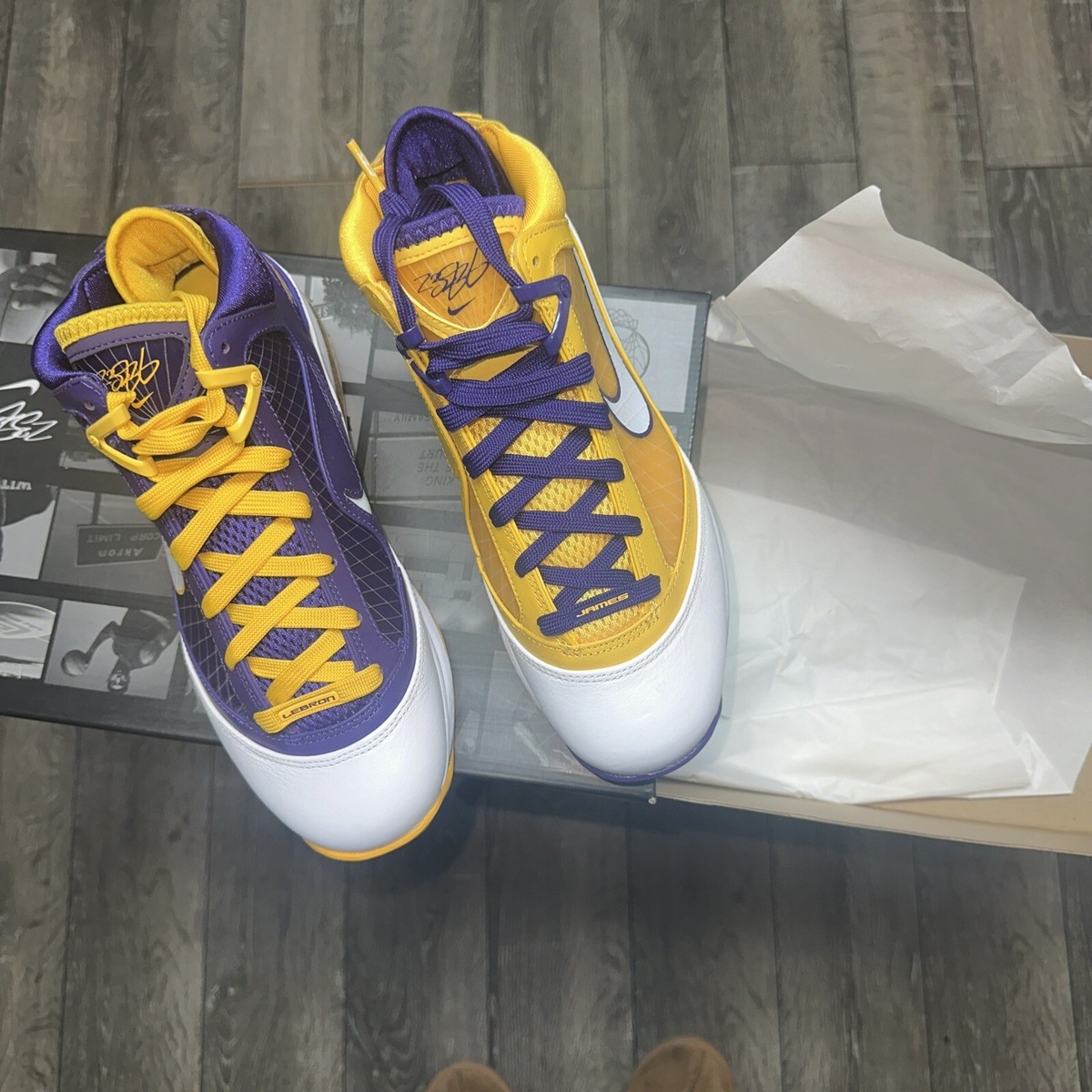 NIKE LEBRON 7 VII QS 